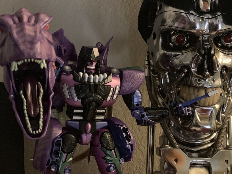 MP 43 Beast Wars Masterpiece Megatron In Hand Photos With Size Comparisons And Toothbrushing Adventures 12 (12 of 14)